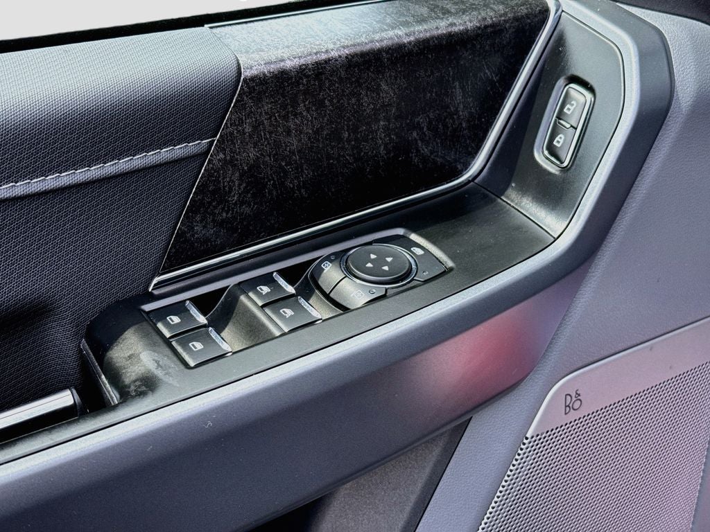 2024 Ford F-150 Lightning Flash