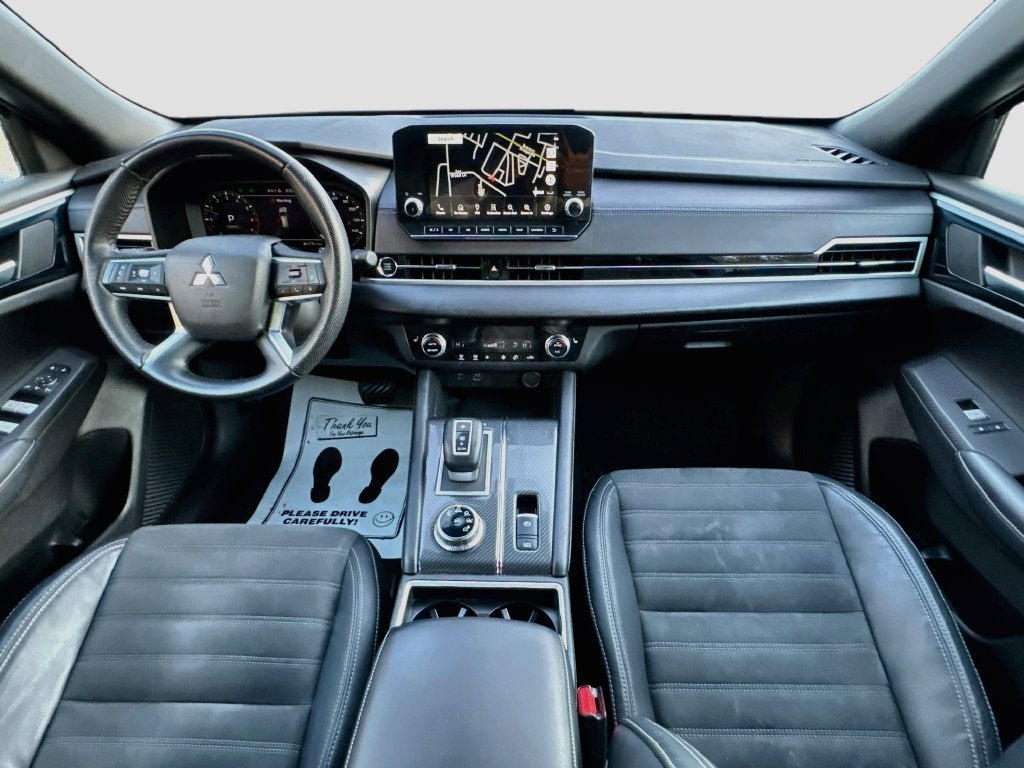 2023 Mitsubishi Outlander SE Black Edition
