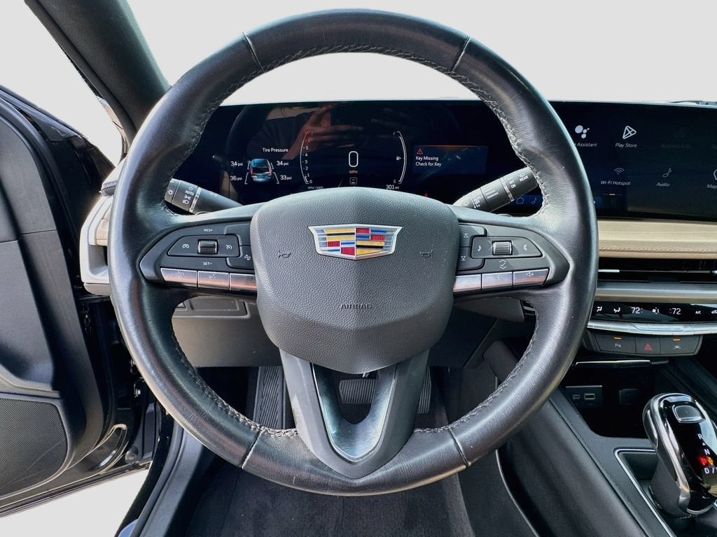 2024 Cadillac XT4 Premium Luxury