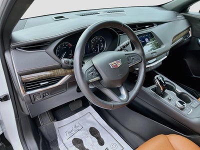 2023 Cadillac XT4 FWD Premium Luxury