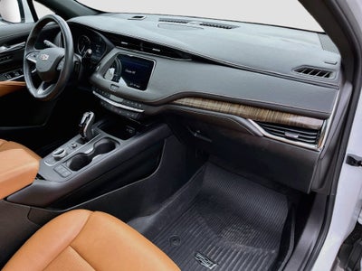 2023 Cadillac XT4 FWD Premium Luxury
