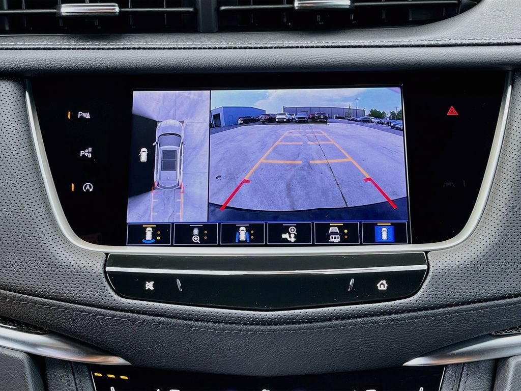 2026 Cadillac XT5 Sport