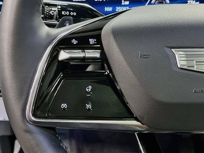 2024 Cadillac LYRIQ Luxury 1