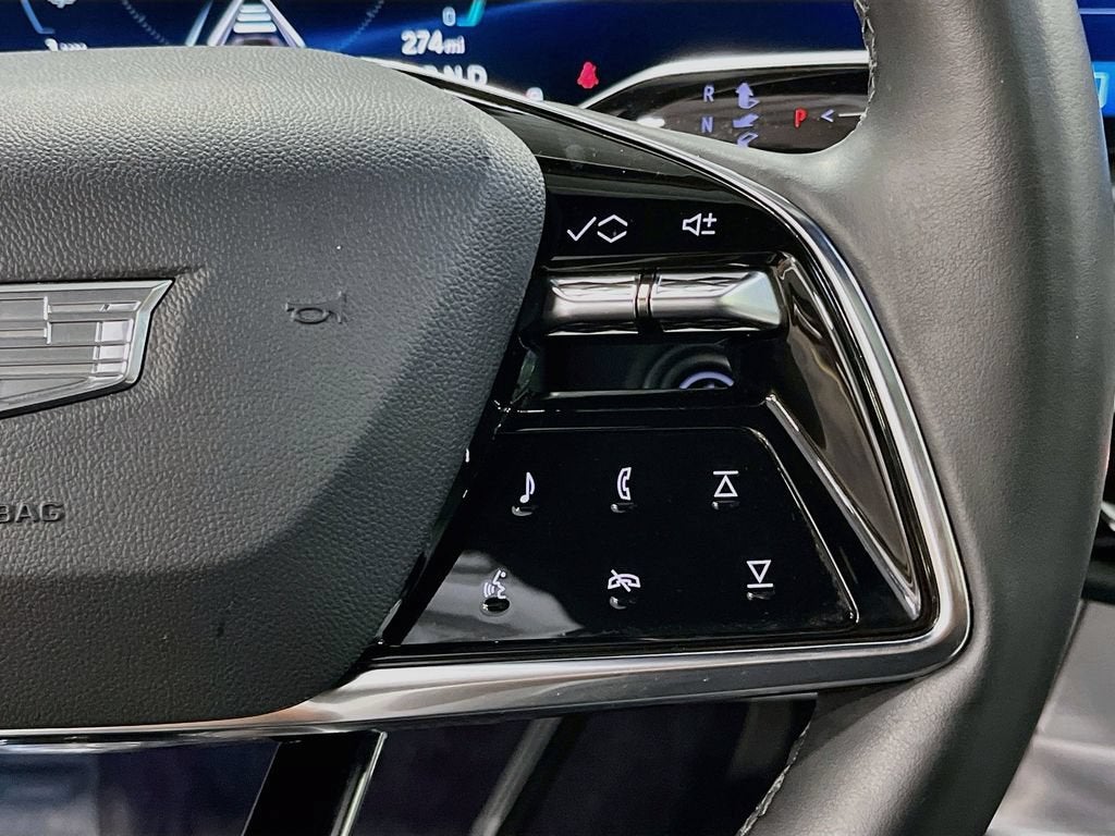 2024 Cadillac LYRIQ Luxury 1