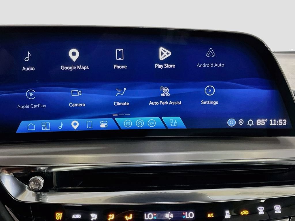 2024 Cadillac LYRIQ Luxury 1