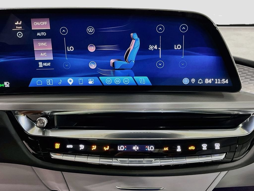 2024 Cadillac LYRIQ Luxury 1