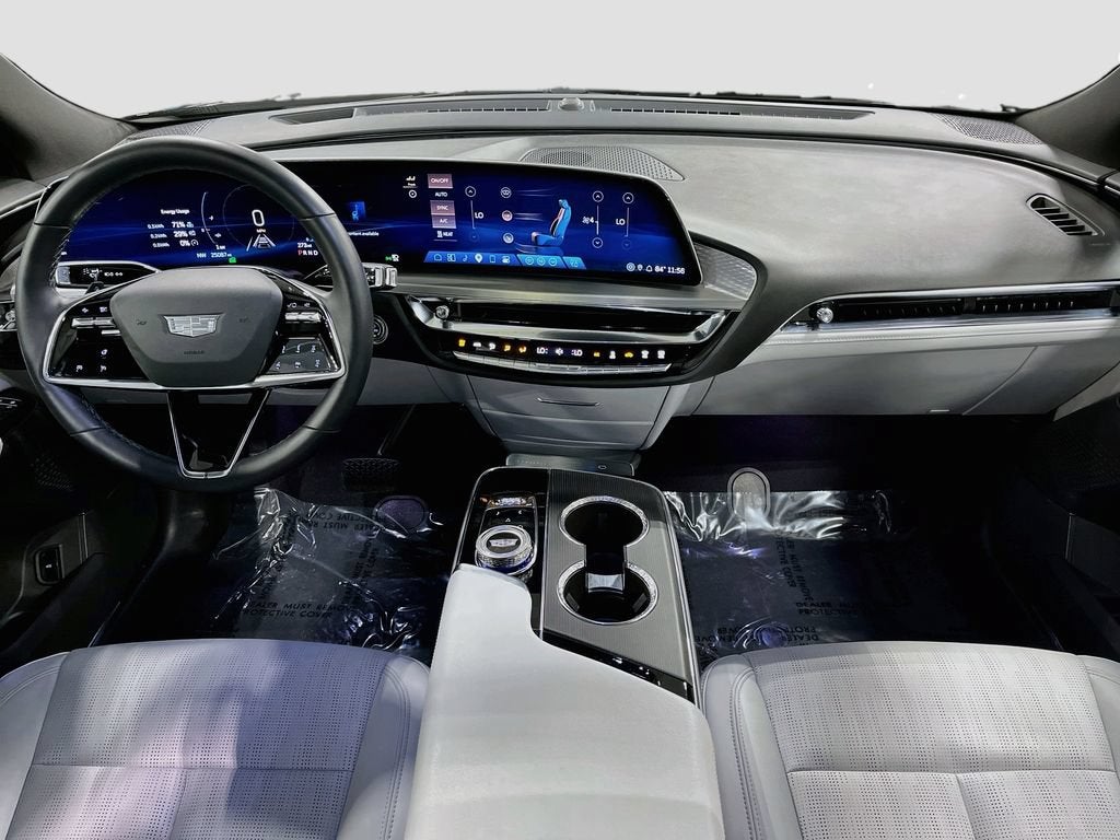 2024 Cadillac LYRIQ Luxury 1