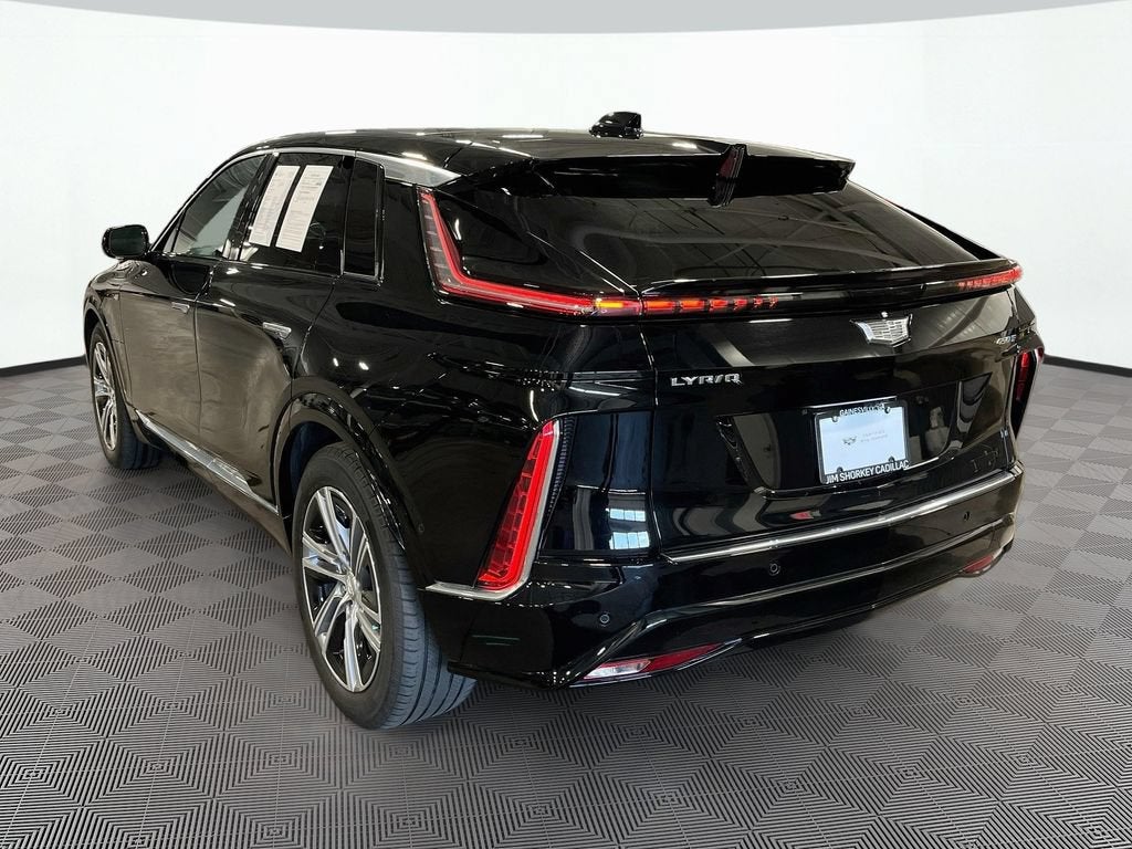 2024 Cadillac LYRIQ Luxury 1