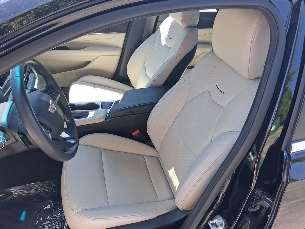 2025 Cadillac CT4 Premium Luxury