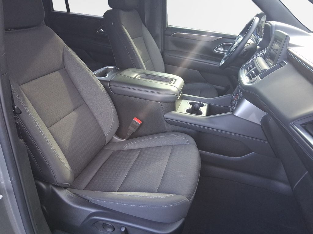 2024 Chevrolet Suburban LS