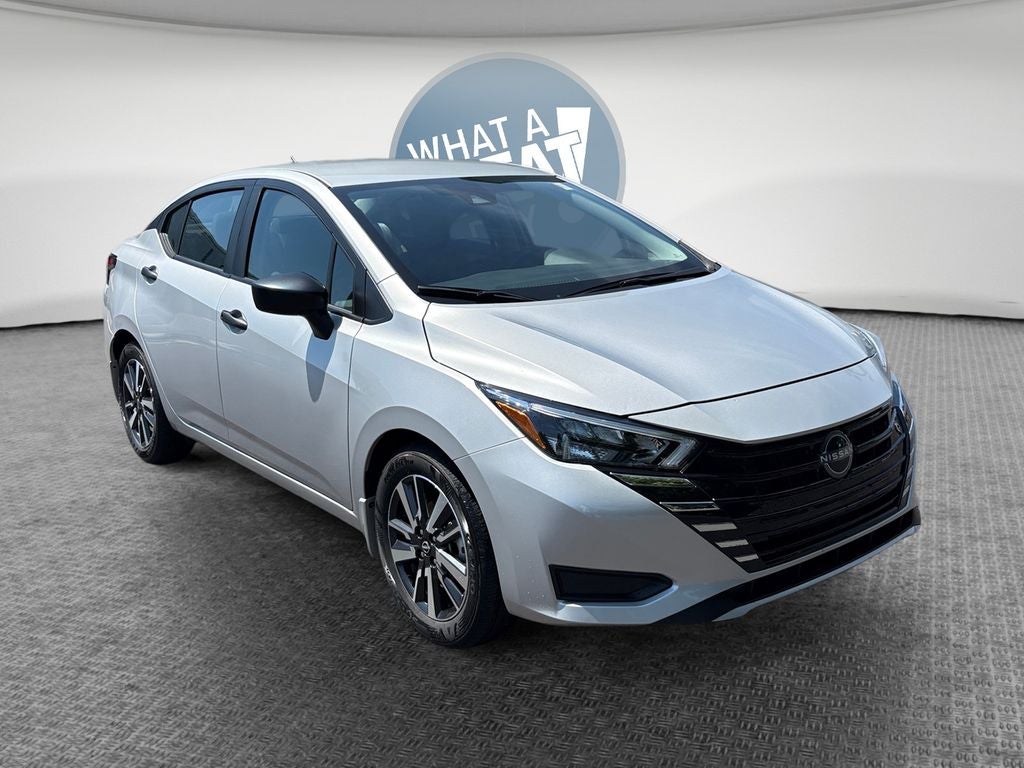 2025 Nissan Versa 1.6 S CVT's photo