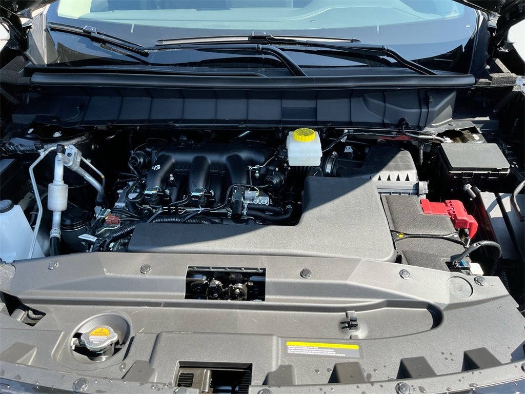 2025 Nissan Pathfinder S