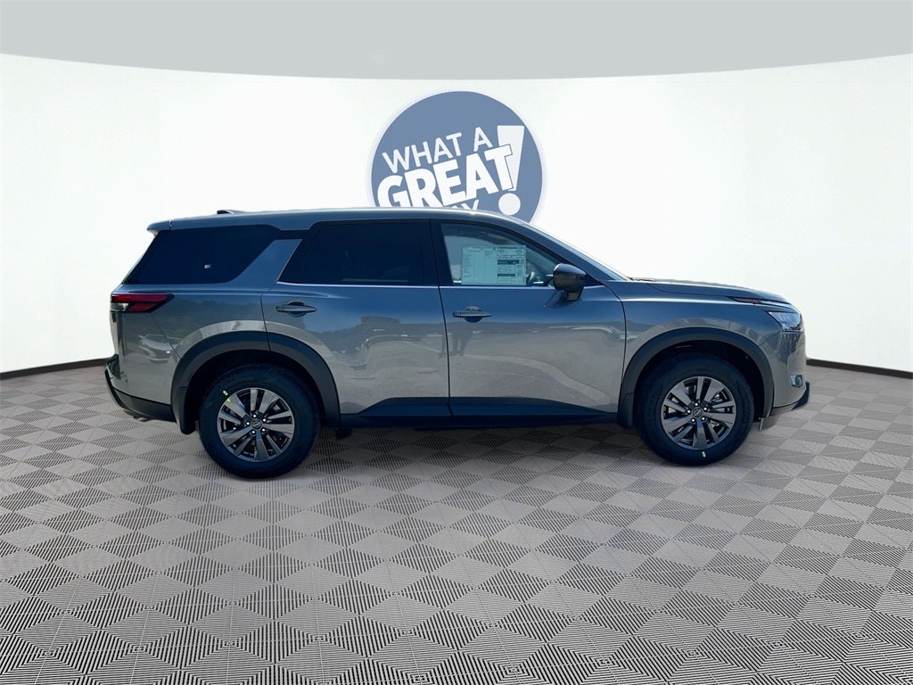 2025 Nissan Pathfinder S