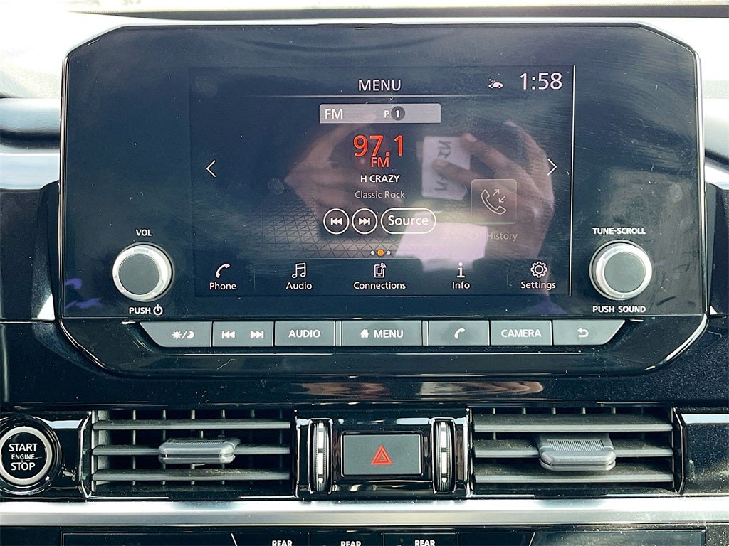 2023 Nissan Pathfinder SV