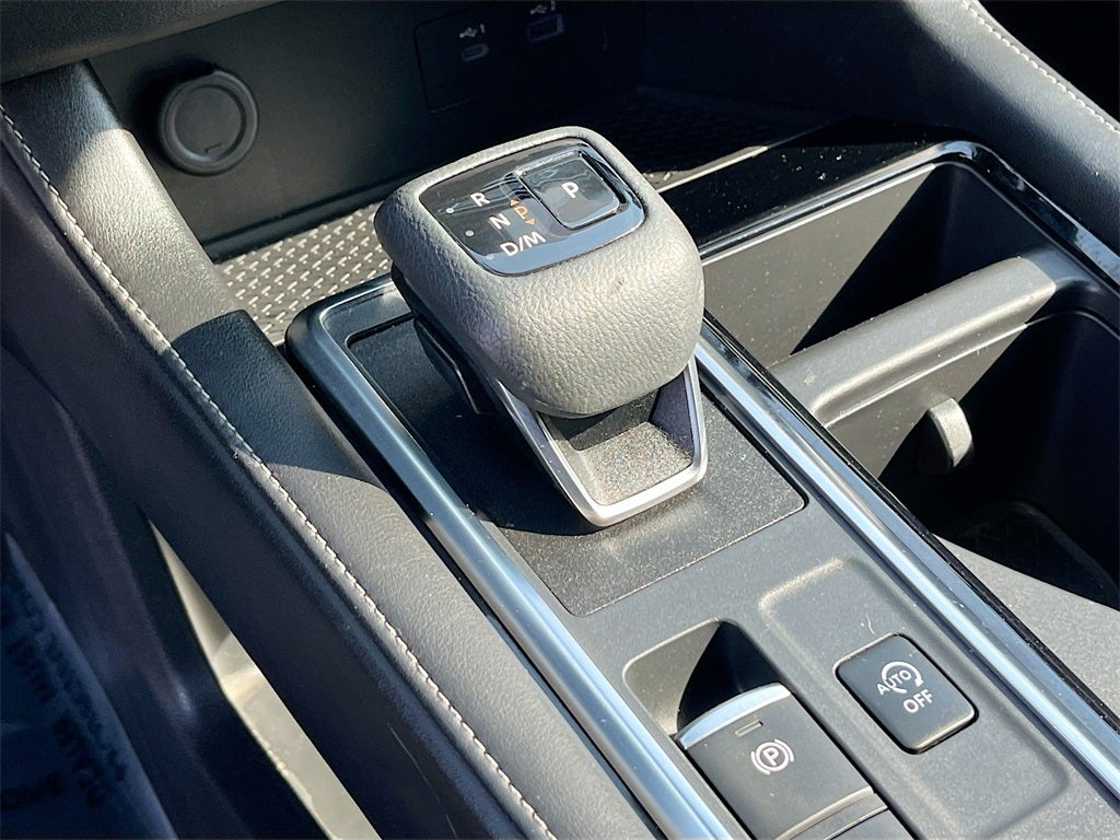 2023 Nissan Pathfinder SV