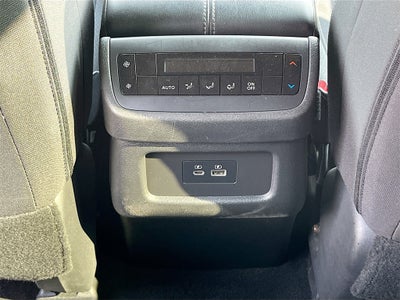 2023 Nissan Pathfinder SV