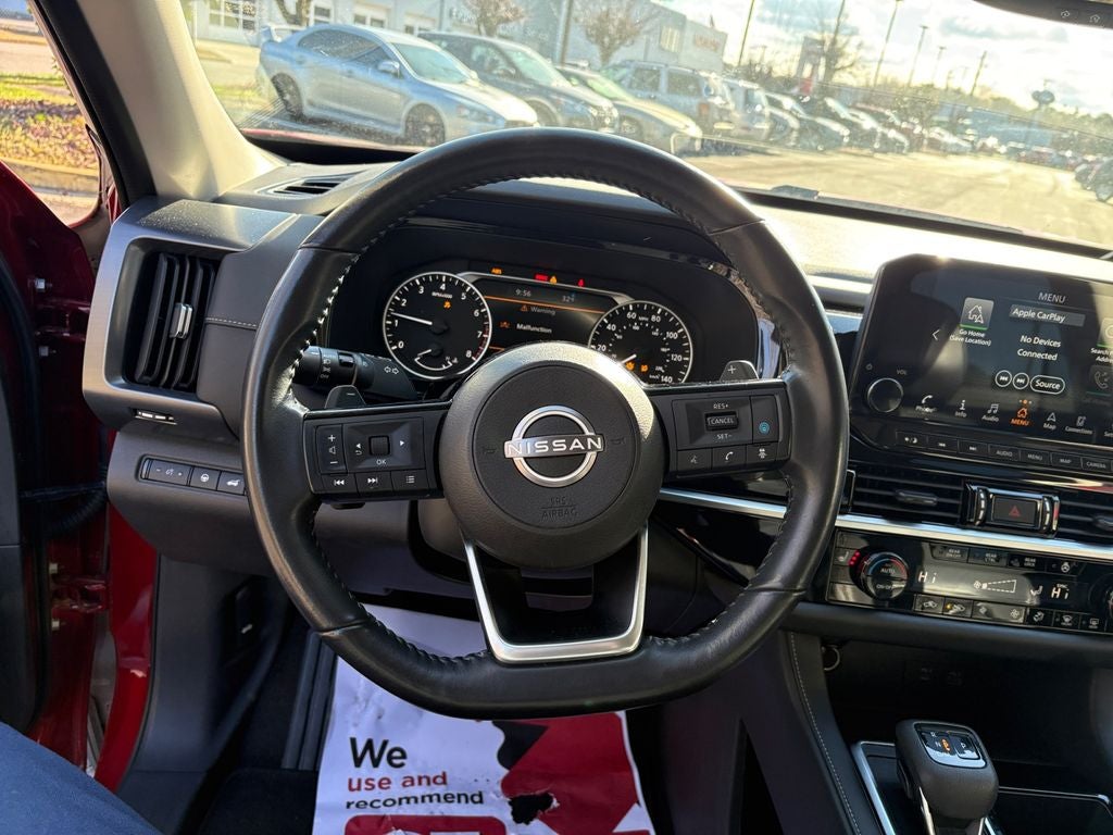 2022 Nissan Pathfinder SL