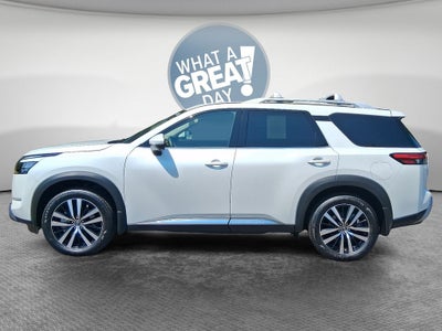 2025 Nissan Pathfinder Platinum
