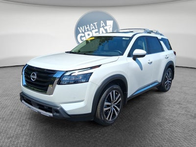 2025 Nissan Pathfinder Platinum