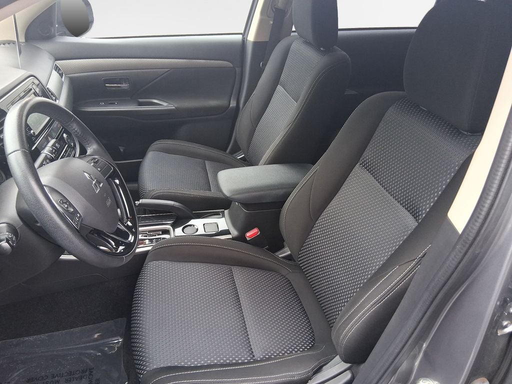 2017 Mitsubishi Outlander ES