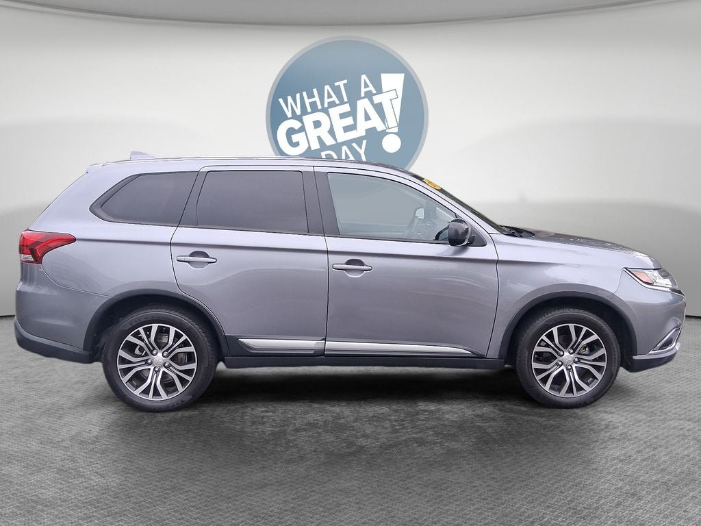 2017 Mitsubishi Outlander ES