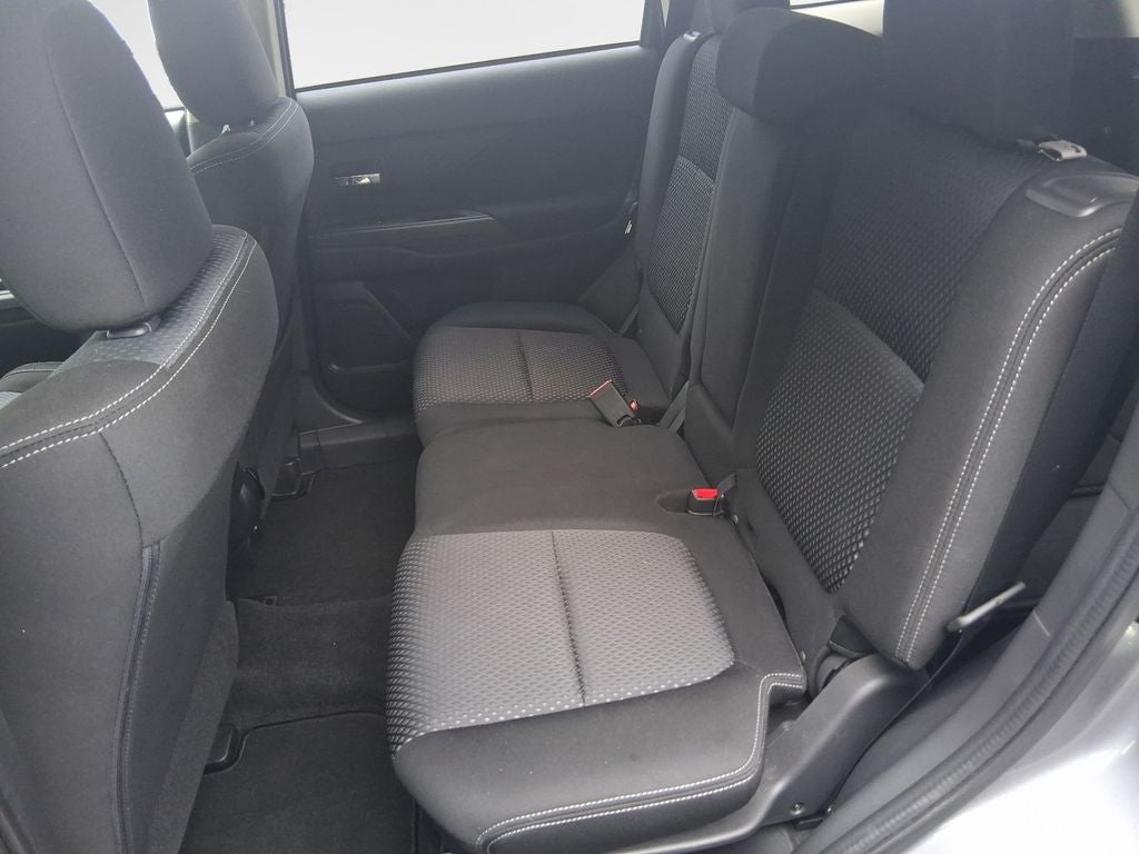 2017 Mitsubishi Outlander ES