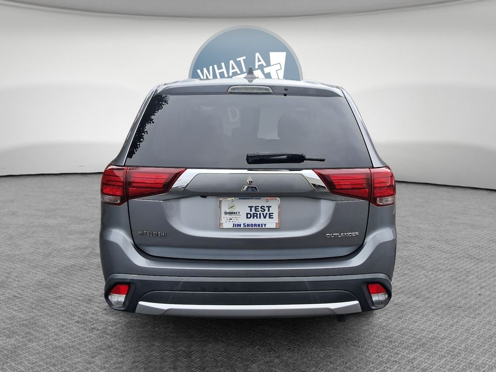 2017 Mitsubishi Outlander ES