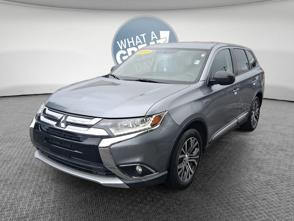 2017 Mitsubishi Outlander ES