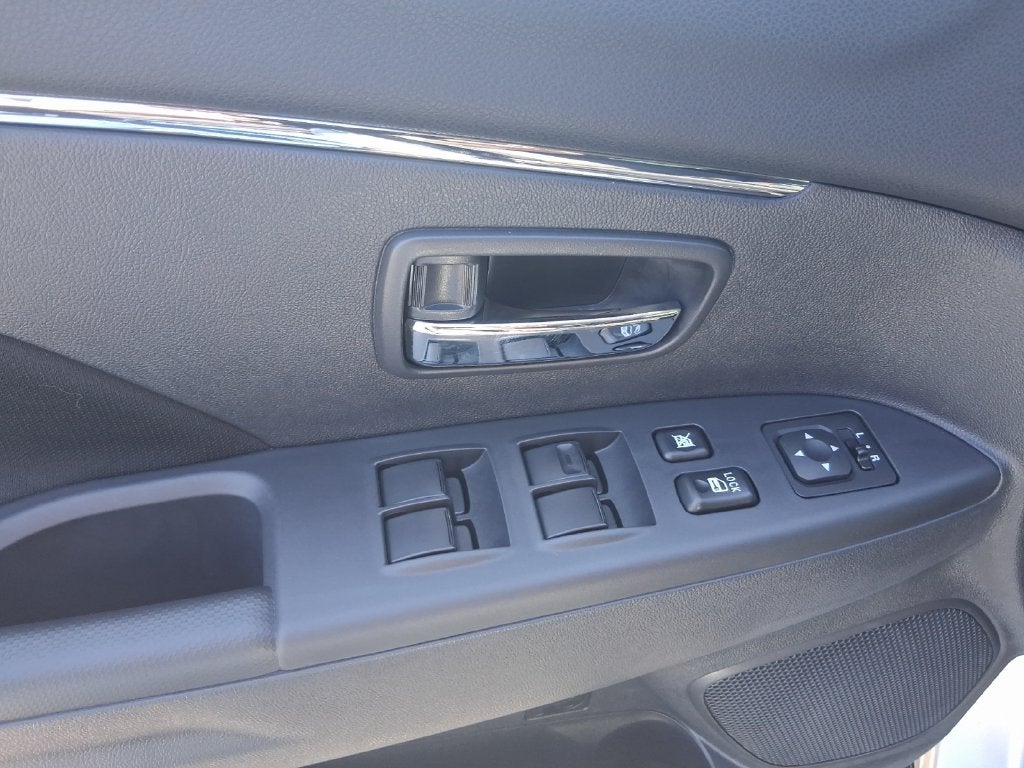 2027 Mitsubishi Outlander Sport Base