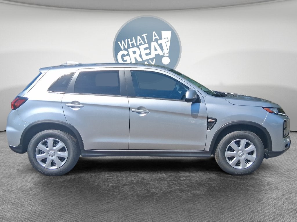 2027 Mitsubishi Outlander Sport Base