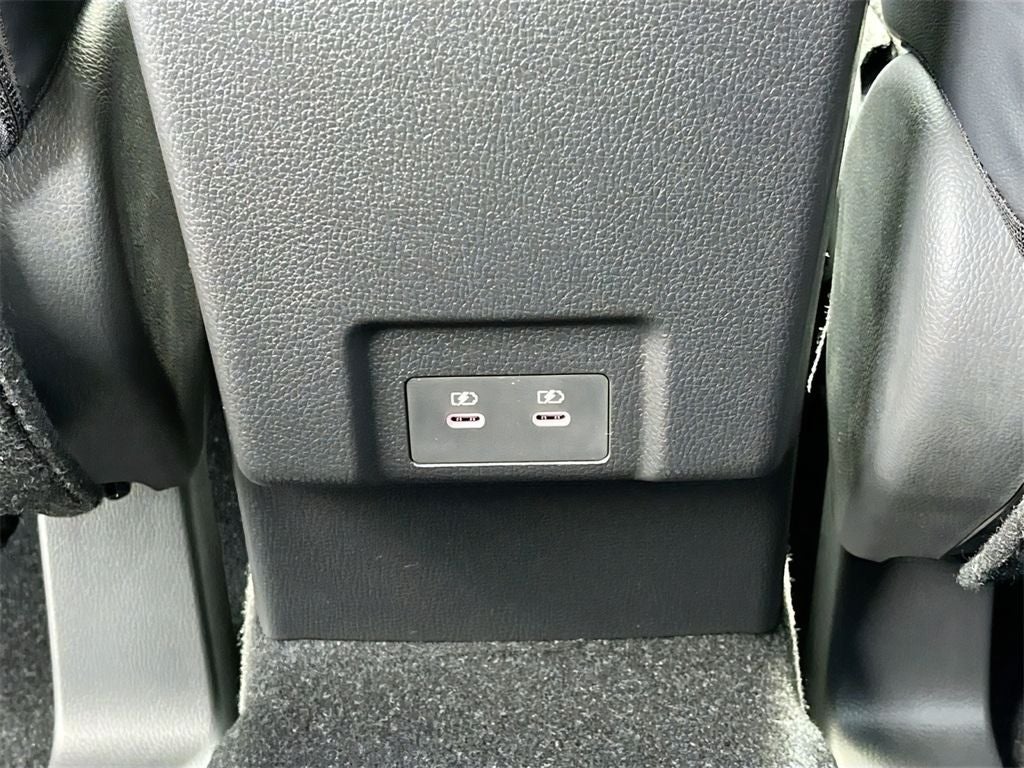 2026 Mitsubishi Eclipse Cross Base