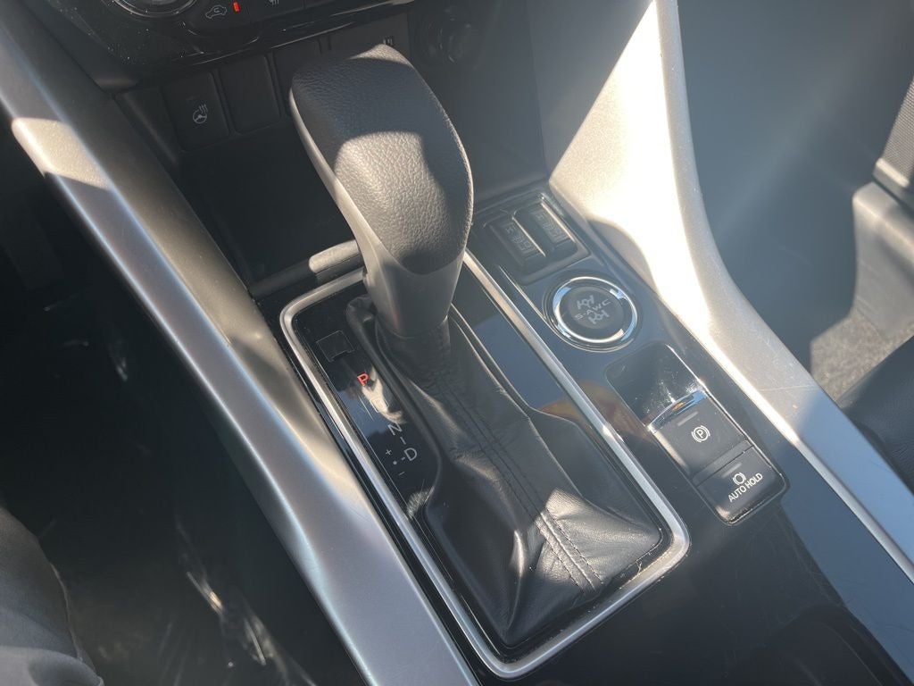 2024 Mitsubishi Eclipse Cross Base