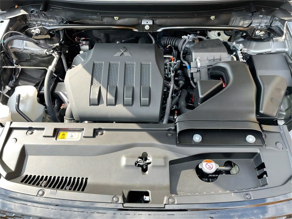 2025 Mitsubishi Eclipse Cross Base