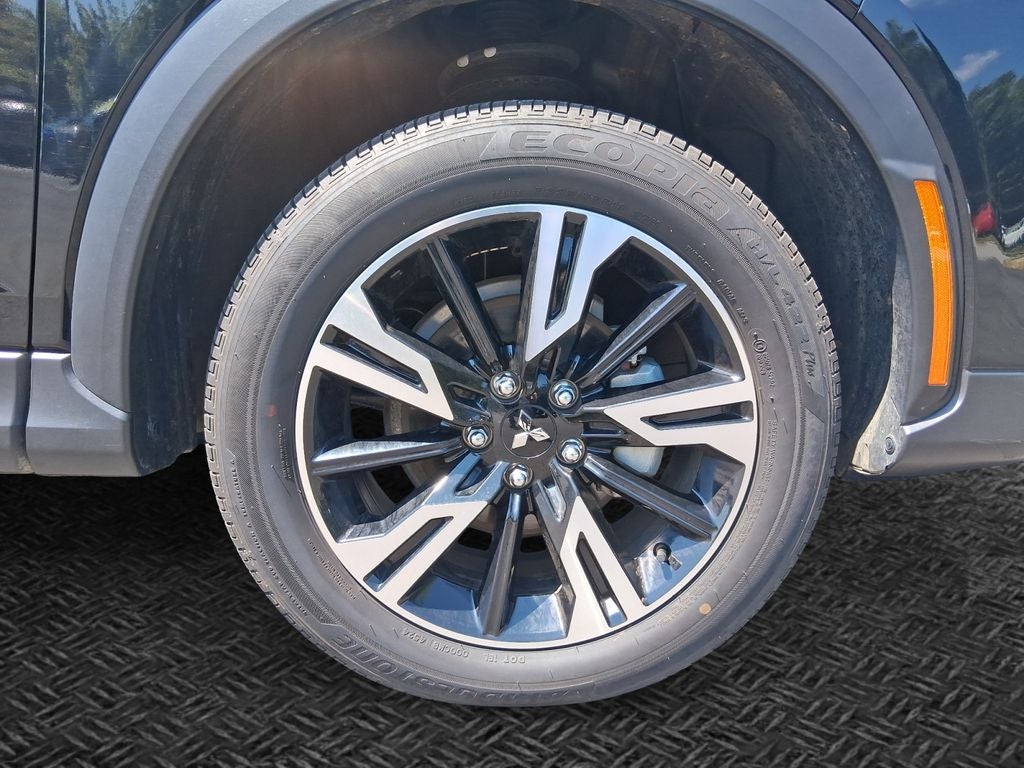 2025 Mitsubishi Eclipse Cross Base
