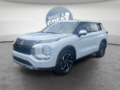 2024 Mitsubishi Outlander Base