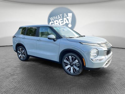 2026 Mitsubishi Outlander SE