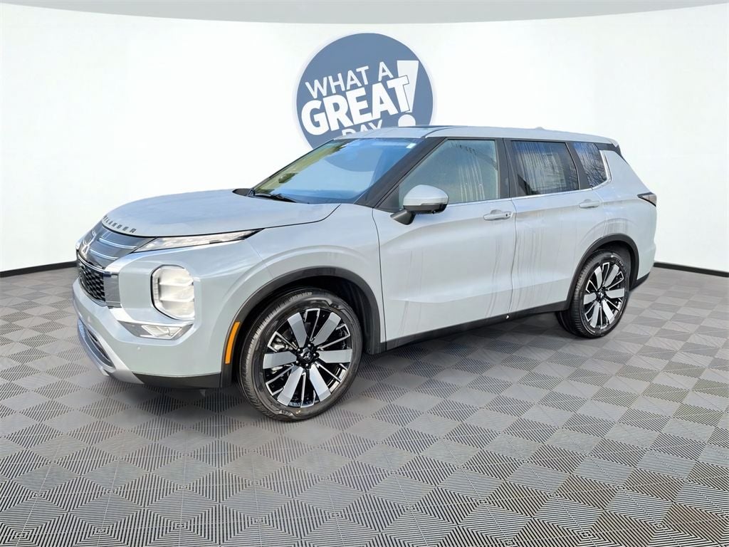 2026 Mitsubishi Outlander SE