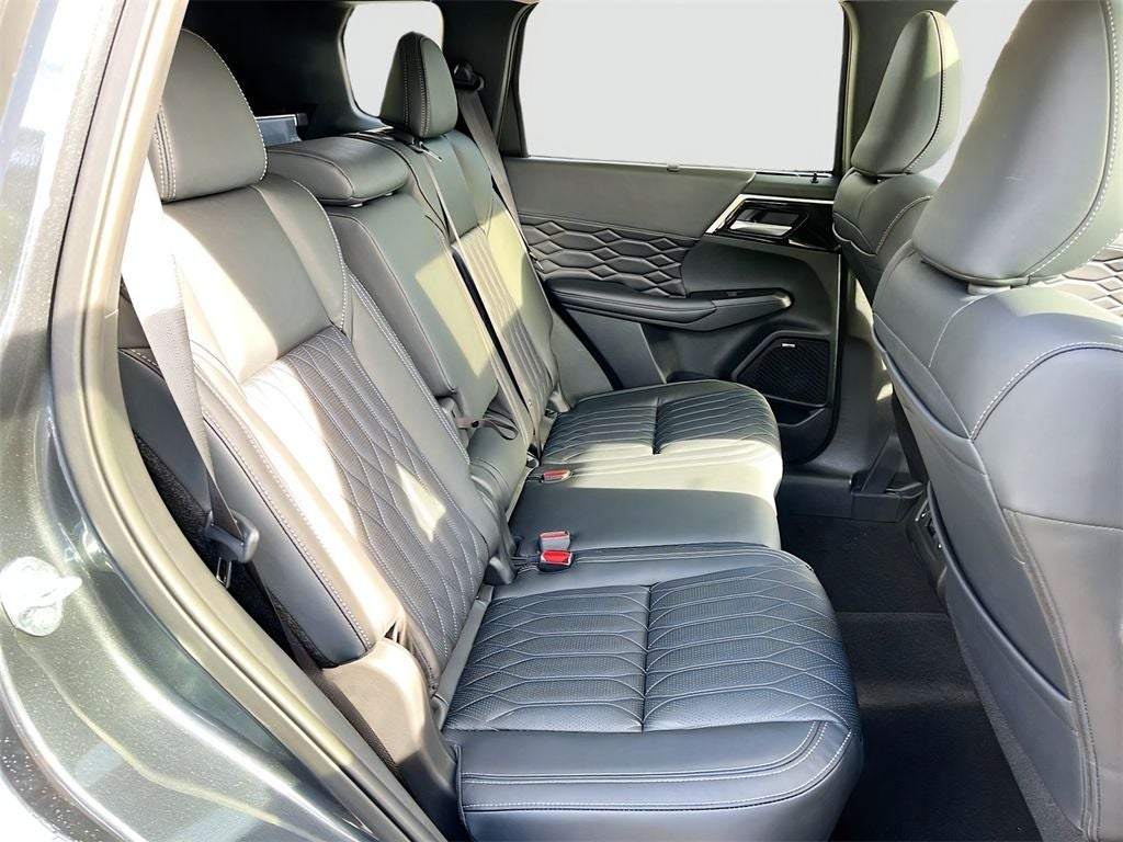 2026 Mitsubishi Outlander SEL