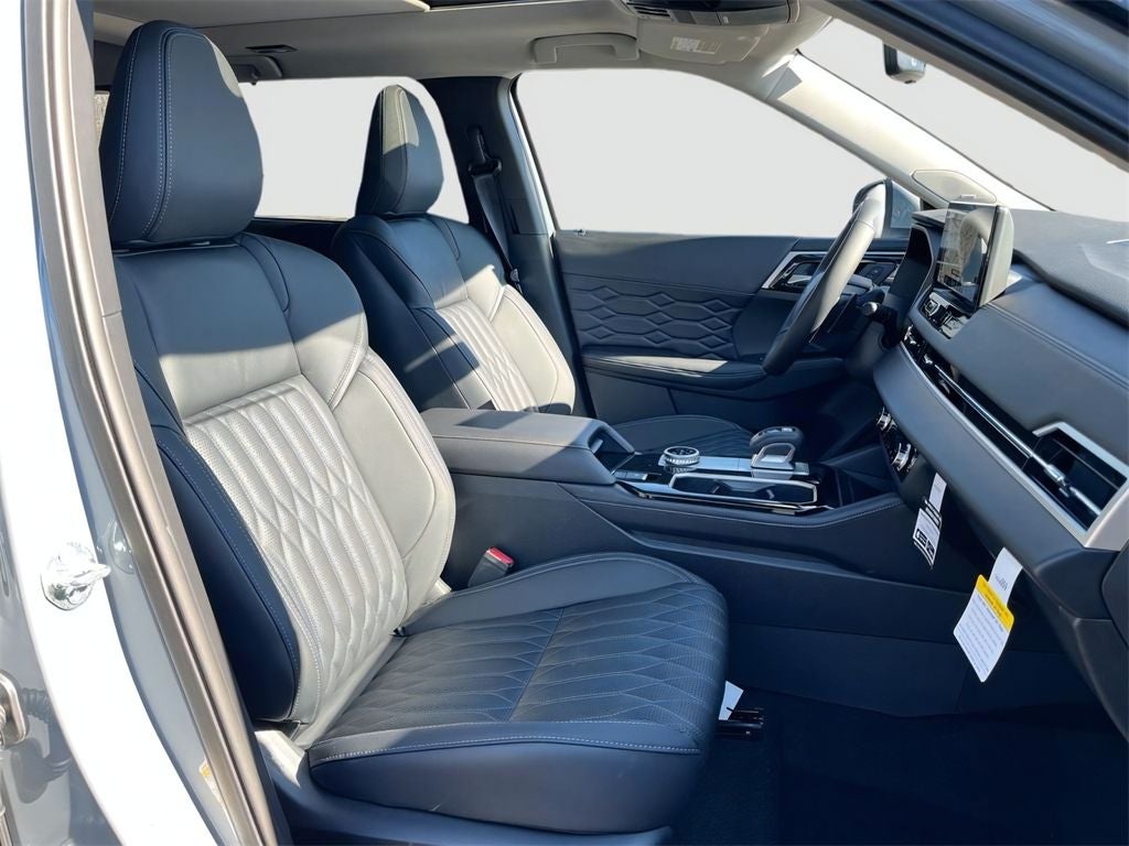 2026 Mitsubishi Outlander SEL