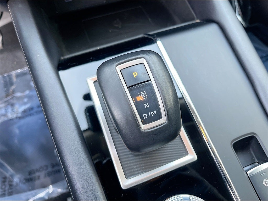 2024 Mitsubishi Outlander Base