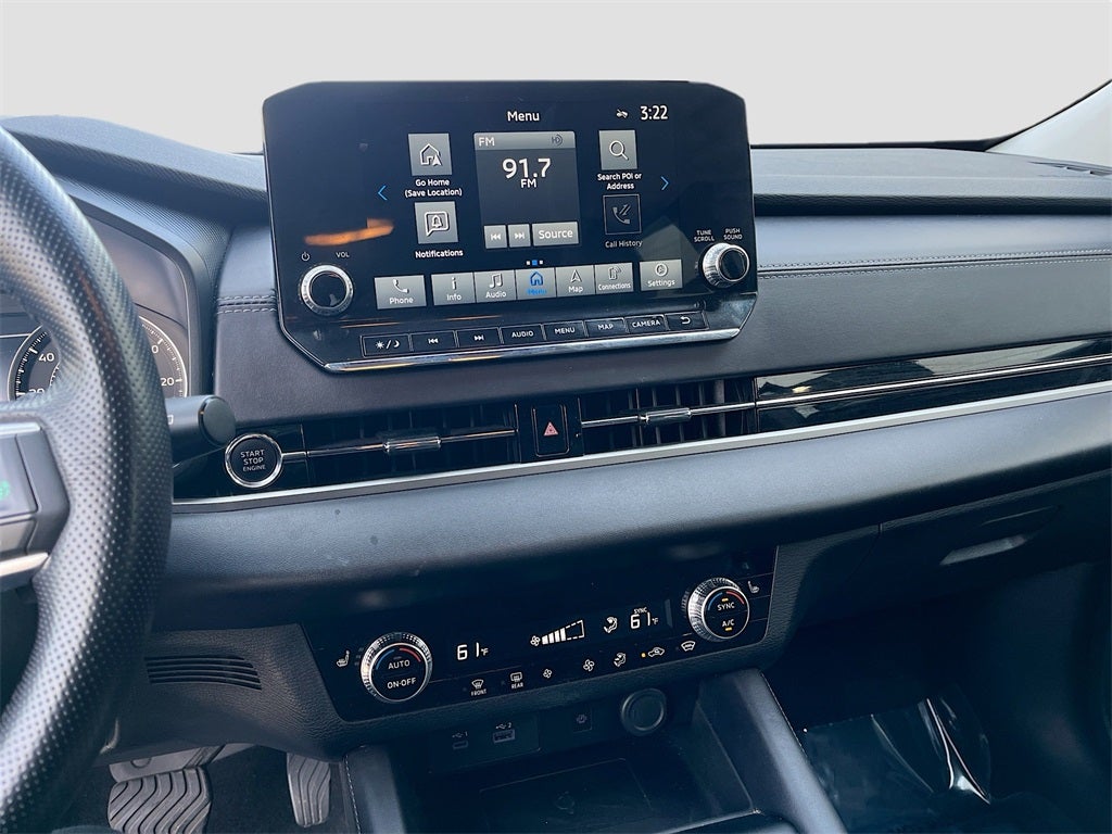 2024 Mitsubishi Outlander Base