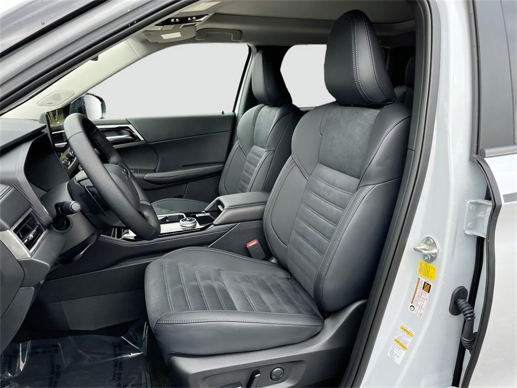 2025 Mitsubishi Outlander Trail Edition