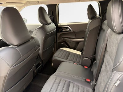 2026 Mitsubishi Outlander Trail Edition