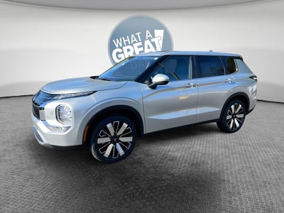 2026 Mitsubishi Outlander SE