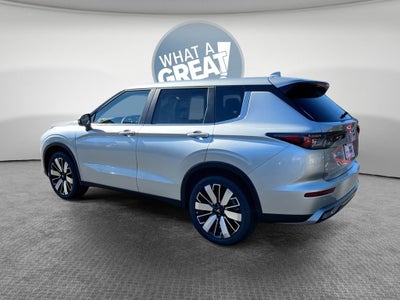 2026 Mitsubishi Outlander SE