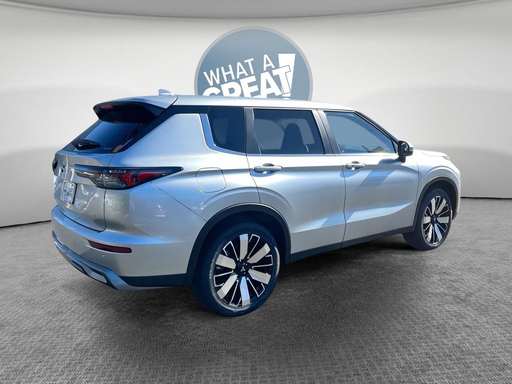 2026 Mitsubishi Outlander SE