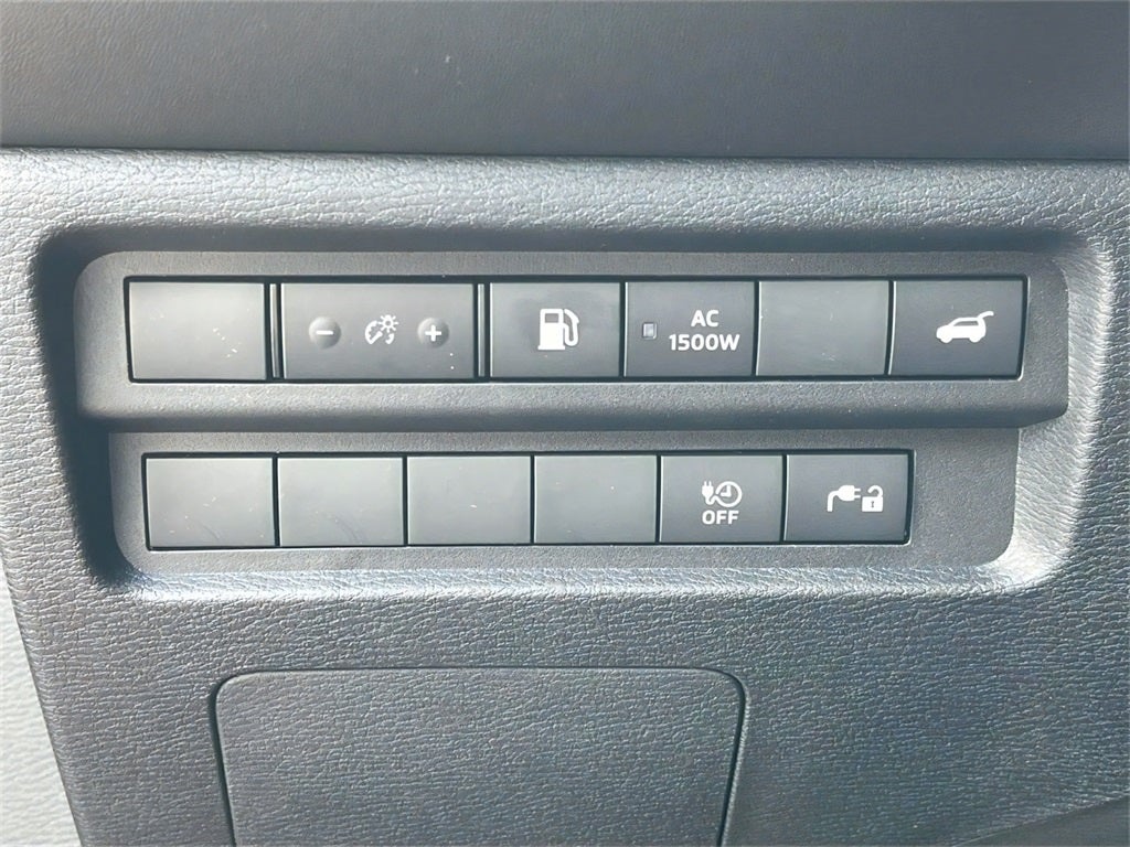 2025 Mitsubishi Outlander PHEV Base