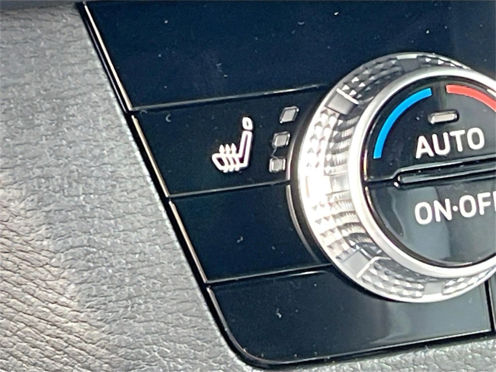 2025 Mitsubishi Outlander PHEV Base