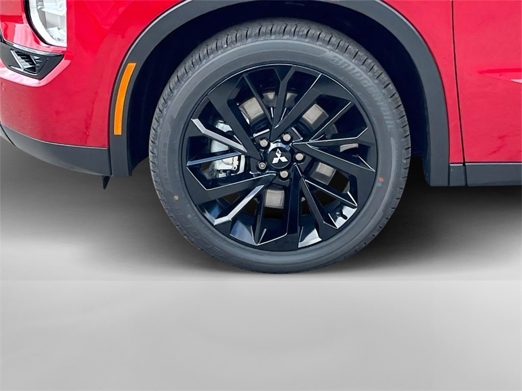 2025 Mitsubishi Outlander PHEV Base