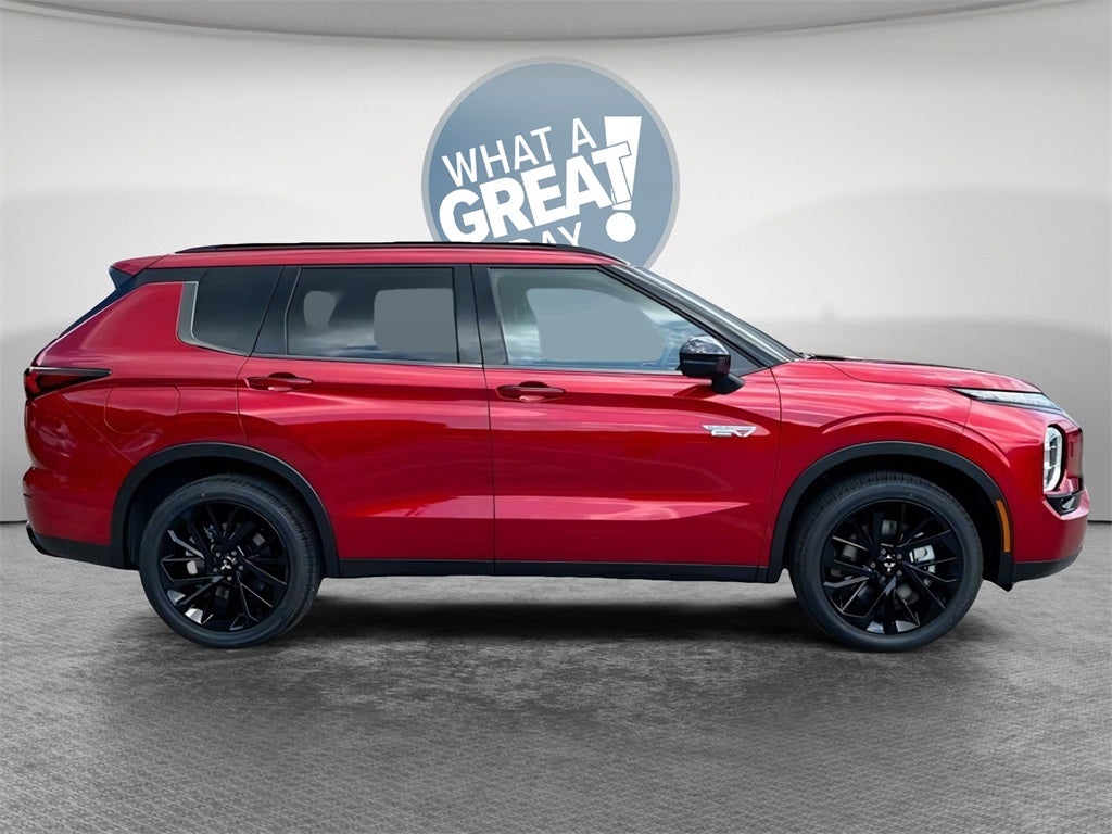 2025 Mitsubishi Outlander PHEV Base